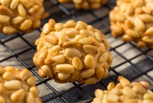 Pignoli Cookies  (8Pc)