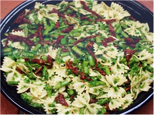 Pasta With Sundried Tomato & Asparagus